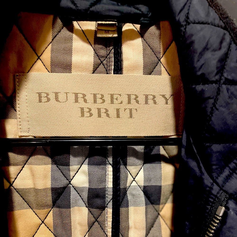 Barely worn BURBERRY quilted jacket